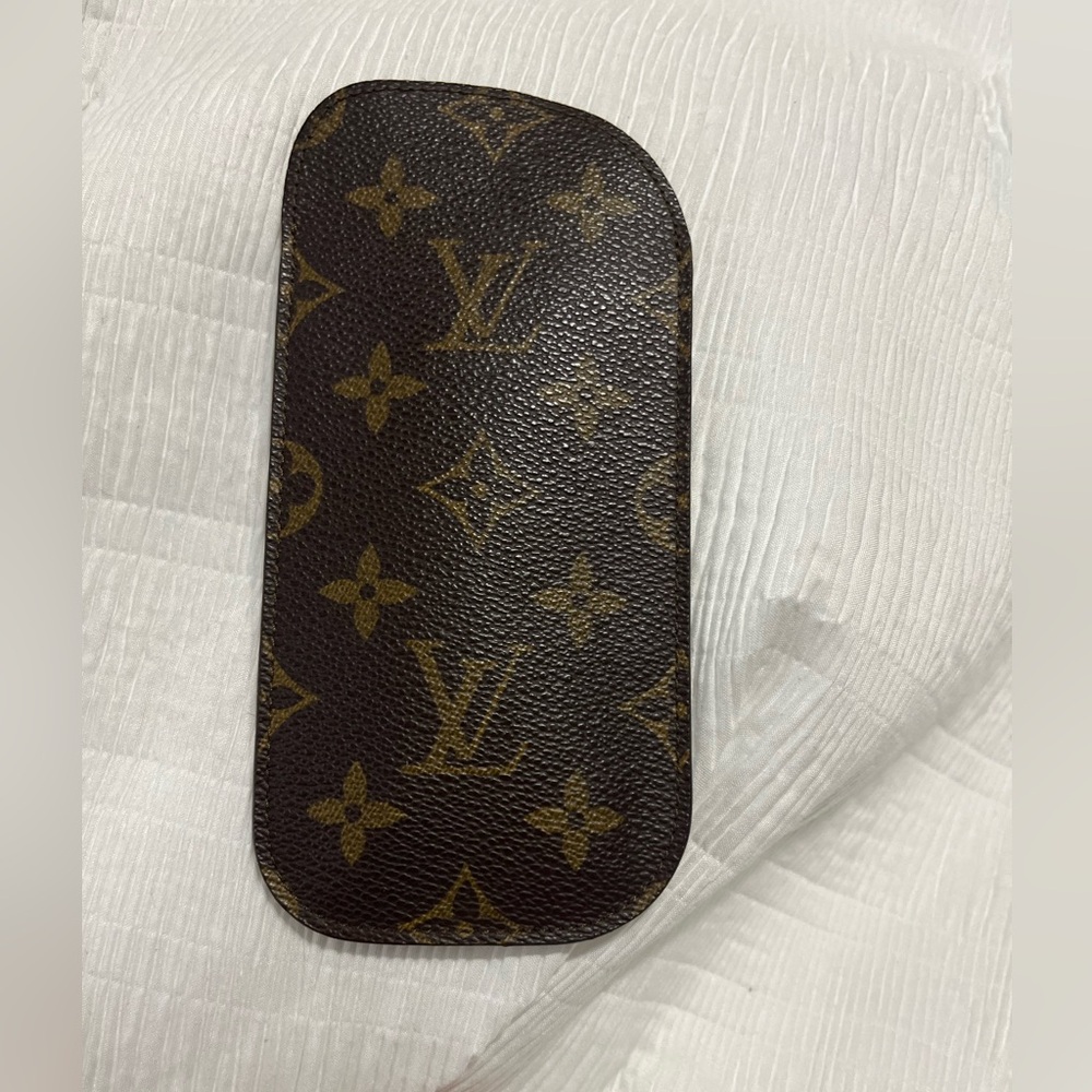 Louis Vuitton Eyeglass Case - Picture 6 of 6
